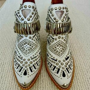 New Never Worn Jeffrey Campbell Calhoun Western White Studded Boot
